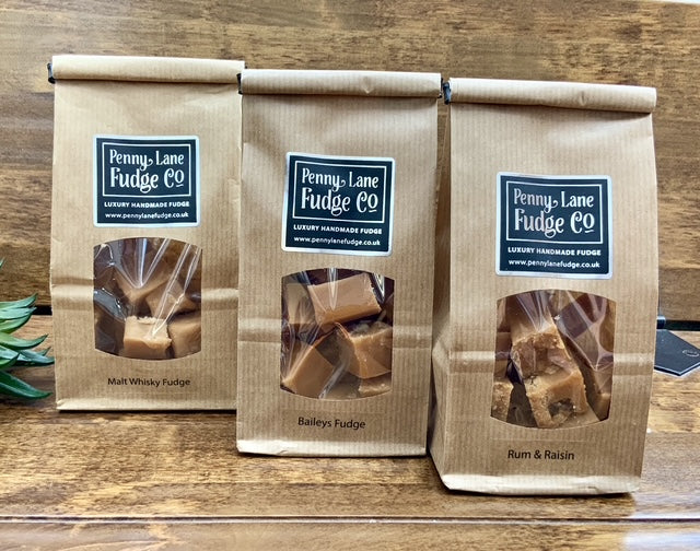Pick Your Own Selection Of 4 Gift Kraft Bags In A Gift Hamper