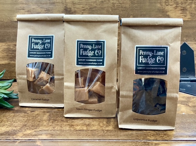 Pick Your Own Selection Of 4 Gift Kraft Bags In A Gift Hamper
