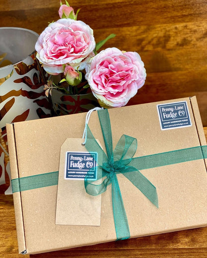Large Heart‑Shaped Fudge Gift Box – Handmade & Gift Wrapped UK