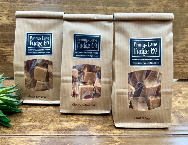 Pick Your Own Selection Of 4 Gift Kraft Bags In A Gift Hamper